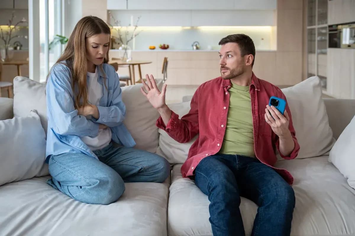 Stress in der Beziehung durch digitale Abhängigkeit